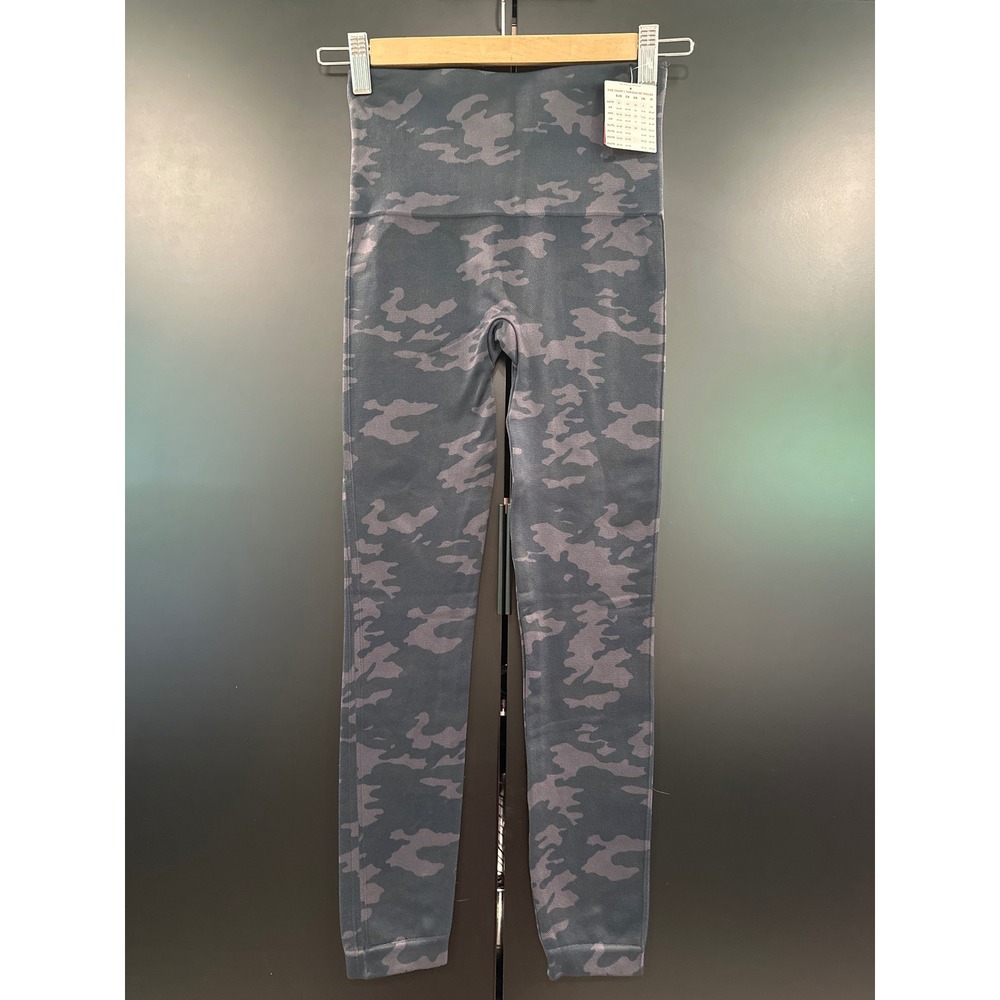 Spanx Look At Me Now Seamless Leggings Black Camo FL3515 High Waisted Small NWT